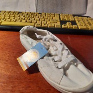 NEW With Tag ! Beneker Women Low Top Canvas Sneaker Slip-On Comfort White Size 7